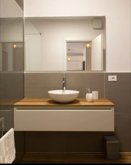 Tirana City Comfort Εξωτερικό φωτογραφία